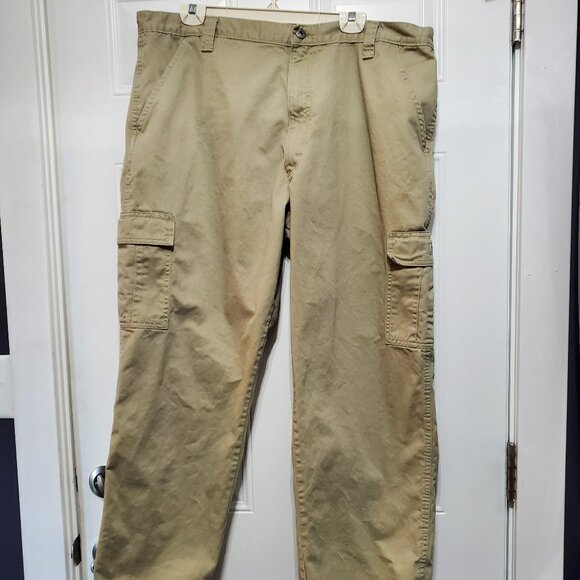Wrangler Men's Khaki Cargo Pants size 40 x 30 - Picture 1 of 10